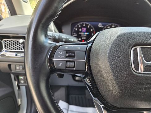 Used 2022 Honda Civic Touring image 27