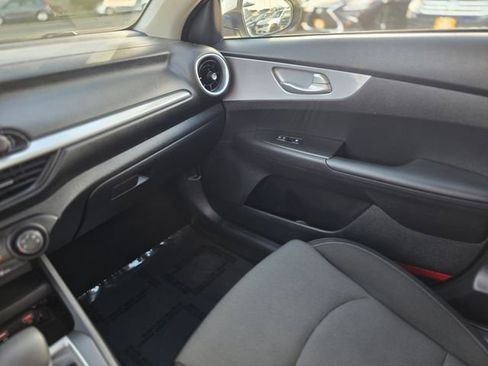Used 2024 Kia Forte LXS image 33