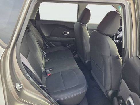 Used 2014 Kia Soul FWD image 16