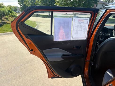 Used 2023 Nissan Kicks SR w/ SR Premium Package FWD image 38