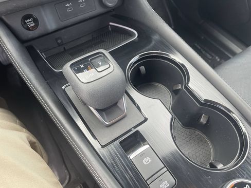 Used 2024 Nissan Rogue Platinum AWD/4WD image 16