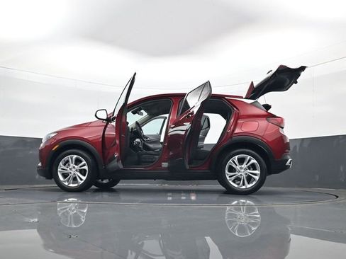 Used 2023 Buick Encore GX Preferred w/ Cold Weather Comfort Package FWD image 34