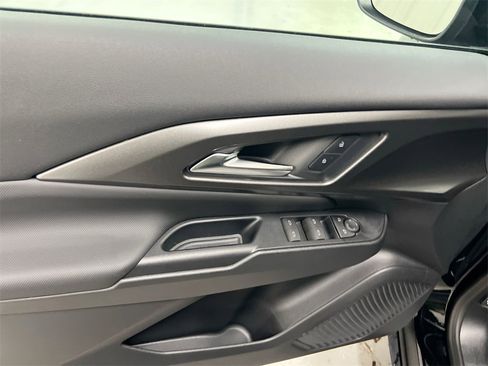 New 2026 Chevrolet Equinox EV LT image 21