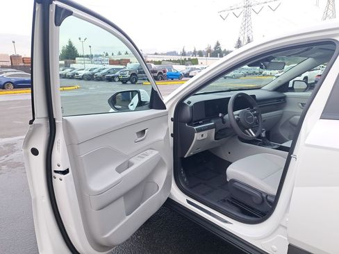 New 2026 Hyundai Kona SE AWD/4WD image 10