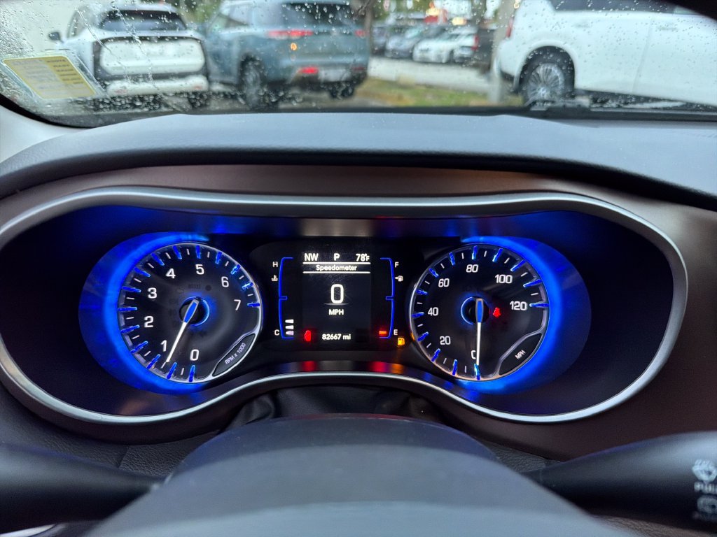 Used 2023 Chrysler Voyager LX FWD image 21