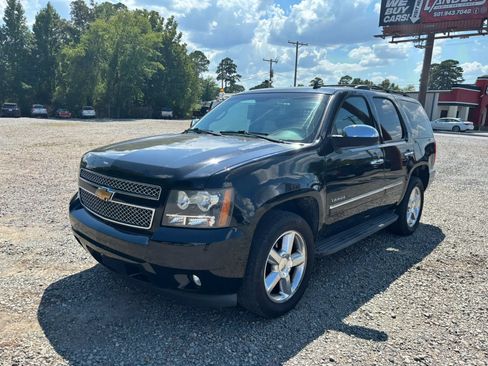 Used 2012 Chevrolet Tahoe LTZ RWD image 9