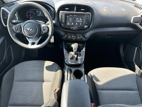 Used 2021 Kia Soul S FWD image 13