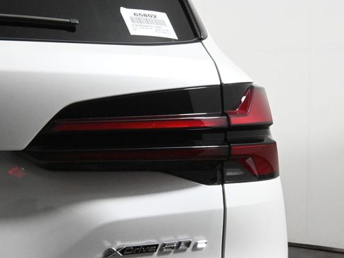 Used 2026 BMW X5 xDrive50e w/ M Sport Package image 13