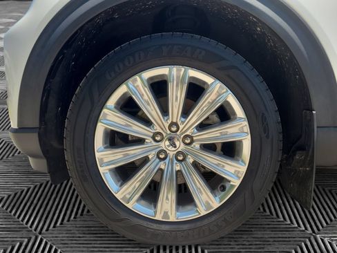 Used 2020 Ford Explorer Limited w/ Class III Trailer Tow Package AWD/4WD image 14
