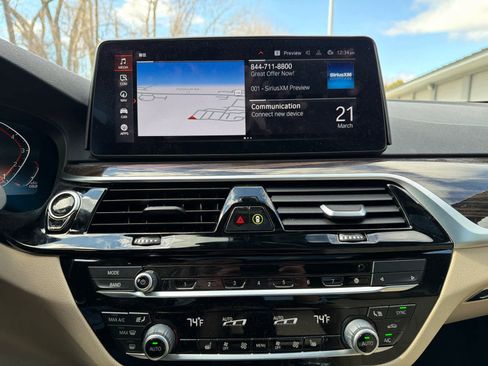 Used 2021 BMW 530i xDrive w/ M Sport Package image 17