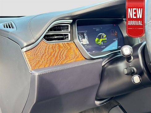 Used 2017 Tesla Model X 100D image 11