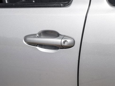 Used 2016 Toyota Tacoma TRD Sport w/ Towing Package image 37