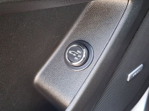 Certified 2023 Chevrolet Traverse LT w/ LT Premium Package image 26