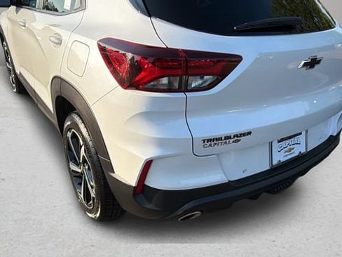 Used 2022 Chevrolet TrailBlazer RS w/ Sun and Liftgate Package FWD image 35