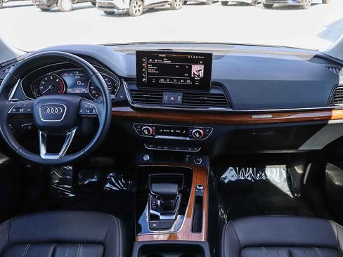 Used 2023 Audi Q5 2.0T Premium w/ Convenience Package image 16