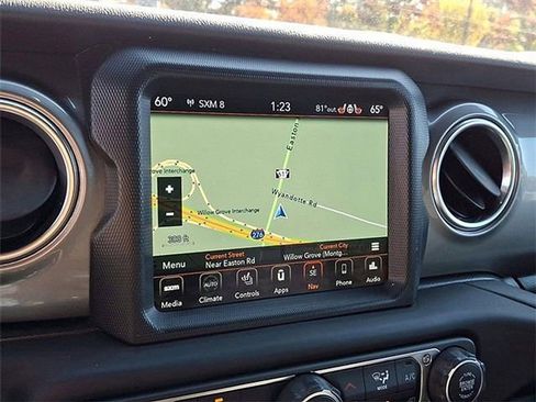 Used 2021 Jeep Wrangler Unlimited Sahara AWD/4WD image 17