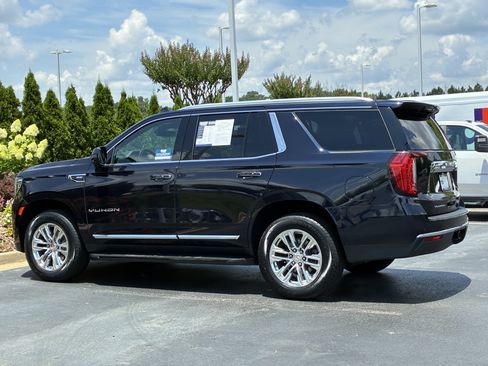 Used 2021 GMC Yukon SLT w/ SLT Premium Package AWD/4WD image 15