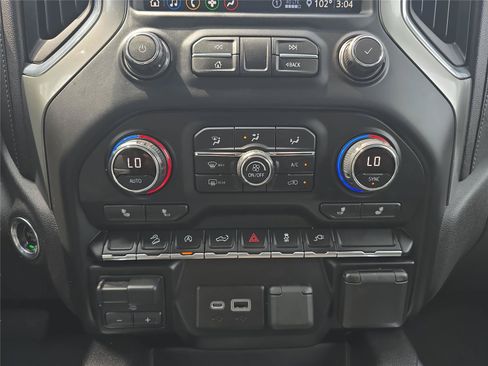 Used 2020 Chevrolet Silverado 1500 RST AWD/4WD image 17