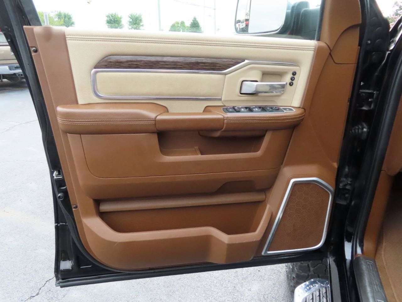 Used 2021 RAM 2500 Laramie AWD/4WD image 29