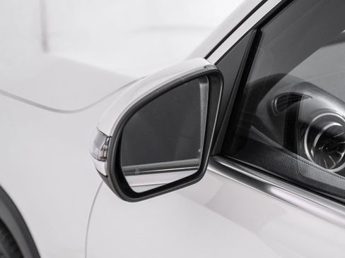 Used 2023 Mercedes-Benz EQB 250+ w/ Exclusive Package image 41