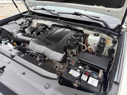 Used 2019 Toyota 4Runner 4WD image 62