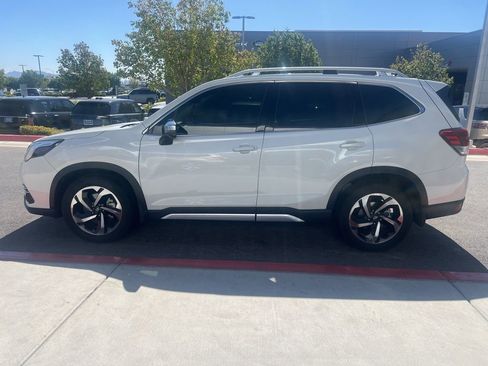 Used 2023 Subaru Forester Touring w/ Popular Package #3 AWD/4WD image 9