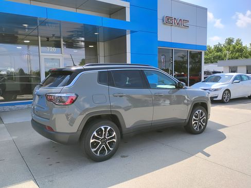 Used 2023 Jeep Compass Limited AWD/4WD image 6