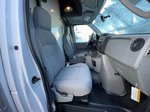 New 2024 Ford E-450 and Econoline 450 Super Duty w/ Power Windows & Locks Group RWD image 33