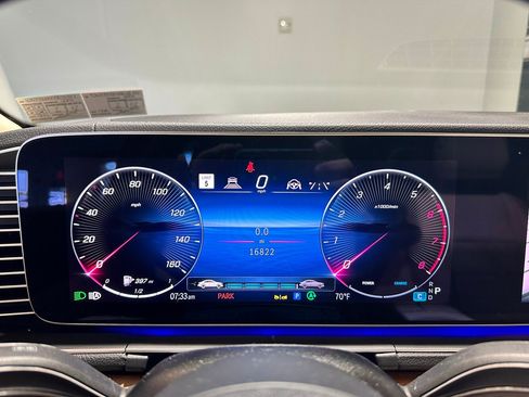 Certified 2024 Mercedes-Benz GLS 450 4MATIC image 19
