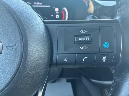 Used 2024 Nissan Pathfinder Platinum AWD/4WD image 27