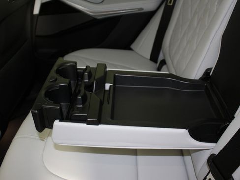 New 2026 BMW X5 xDrive50e w/ M Sport Package image 13