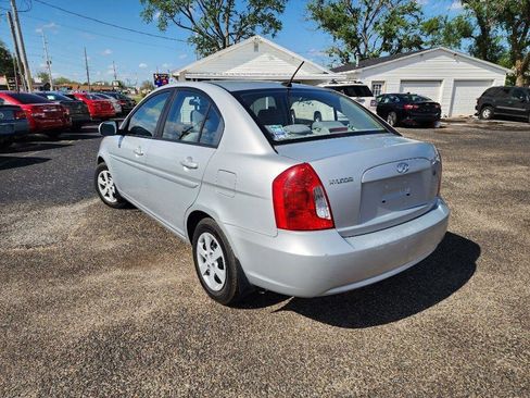 Used 2011 Hyundai Accent GLS image 7