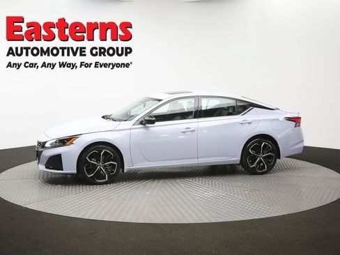 Used 2023 Nissan Altima 2.5 SR w/ SR Premium Package AWD/4WD image 59