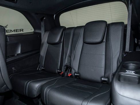 Used 2021 Mercedes-Benz GLS 450 4MATIC image 47