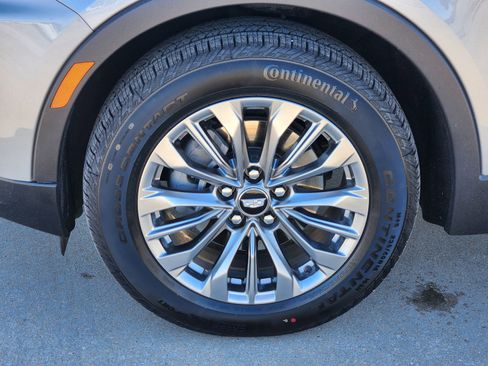 Certified 2025 Cadillac XT4 Premium Luxury image 29