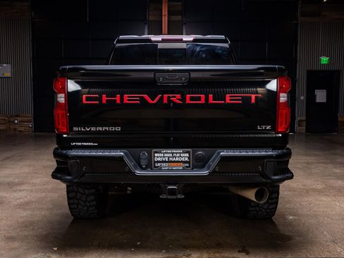 Used 2021 Chevrolet Silverado 3500 LTZ w/ LTZ Plus Package image 7