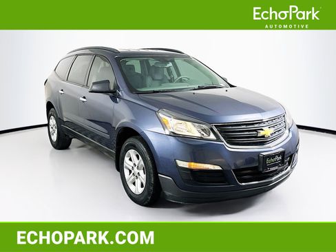 Used 2014 Chevrolet Traverse LS image 1
