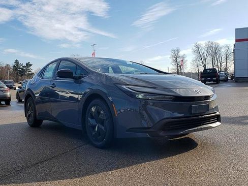 New 2026 Toyota Prius LE image 3