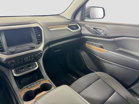 Used 2020 GMC Acadia SLE w/ Driver Convenience Package FWD image 24