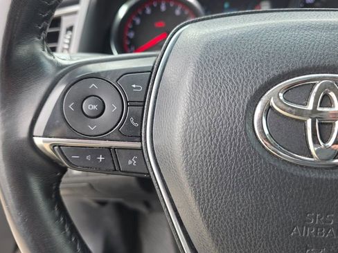 Used 2020 Toyota Camry XSE image 16