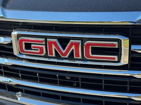 New 2026 GMC Yukon Elevation image 6