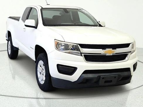 Used 2018 Chevrolet Colorado LT RWD image 2