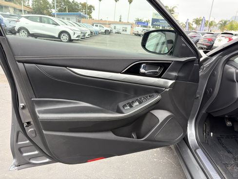 Used 2023 Nissan Maxima SV w/ Floor Mat Group FWD image 22