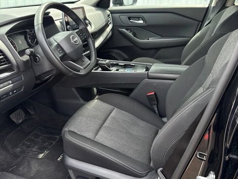 Used 2025 Nissan Rogue SV FWD image 5
