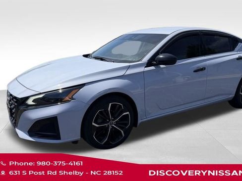 Certified 2023 Nissan Altima 2.5 SR AWD/4WD image 4