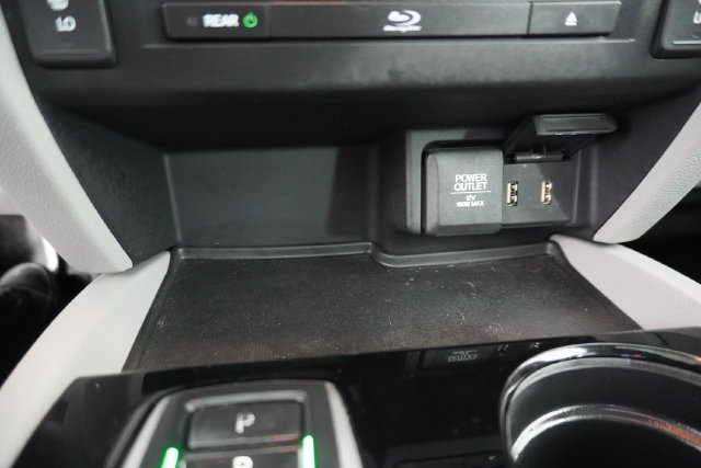 Used 2017 Honda Pilot Touring image 30