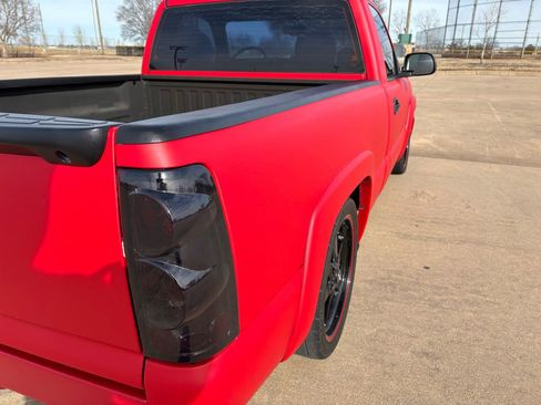 Used 2005 Chevrolet Silverado 1500 LS w/ Light Duty Power Package AWD/4WD image 37