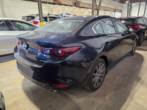 Used 2024 MAZDA MAZDA3 s FWD image 2