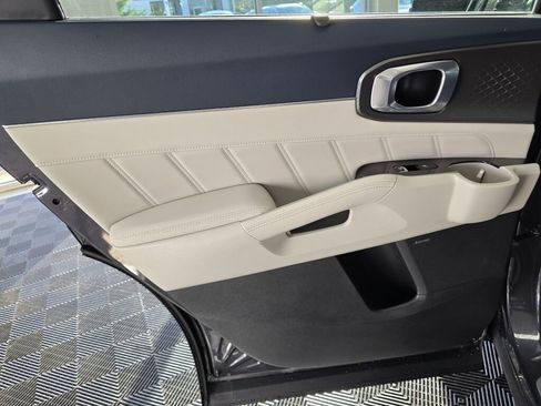 Used 2023 Kia Sorento SX Prestige image 35