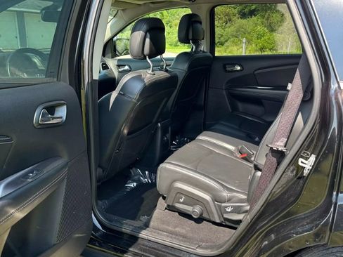 Used 2019 Dodge Journey Crossroad w/ Nav & Sun Group image 24